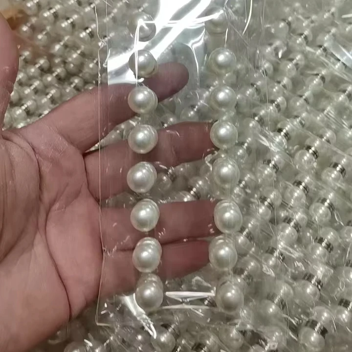 new Fashion pearl magnetic button brooch pin collar brooch pin for hijab scarf Wedding dress weighting and windproofing.