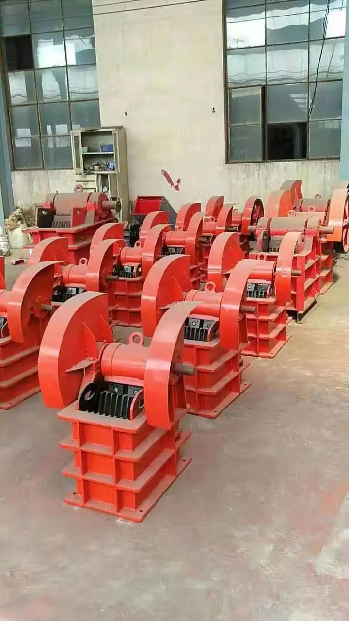 Portable Plate diesel Engine 400 600 Stone Used Small Mini Hydraulic 250 Mobile 100tph Ore Quarry Jaw Crusher for Sale