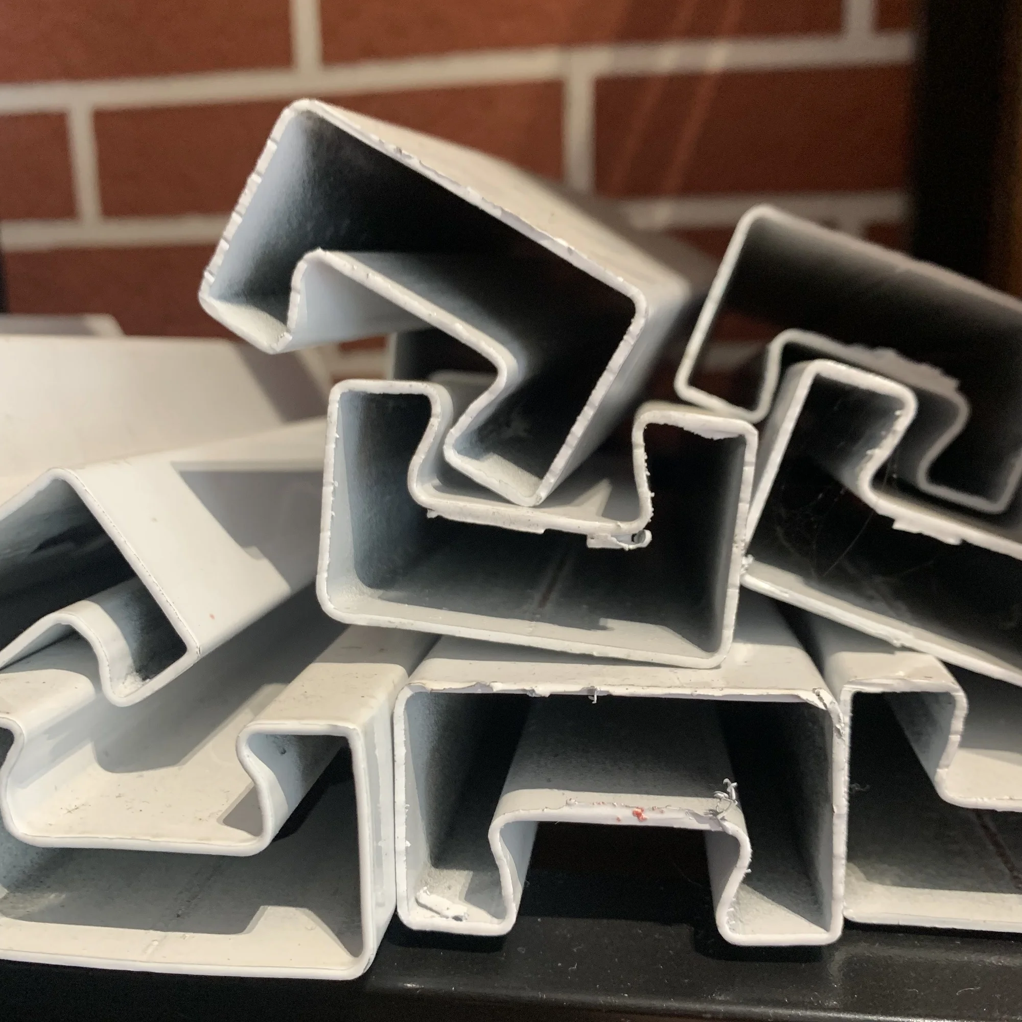MYXL Hot Dip Galvanized Lock Channel and Zigzag for Fixing Film