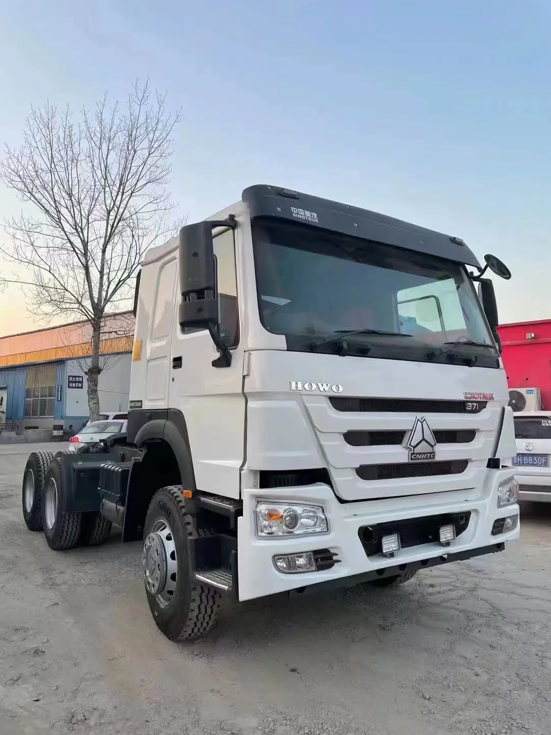 Низкая цена HOWO371 Тракторная головка 6x4 420 л.с. Подержанный тягач для продажи