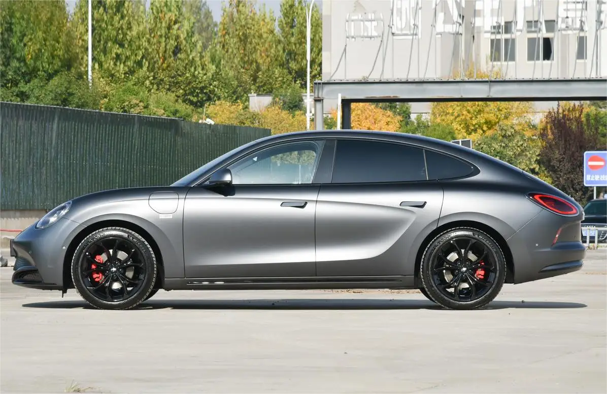 HOT SELLING 2024 ORA LIGHTING CAT ELECTRIC 555KM VEHICLE DARK  PREMIUM EDITION SEDAN TWO WHEEL DRIVE