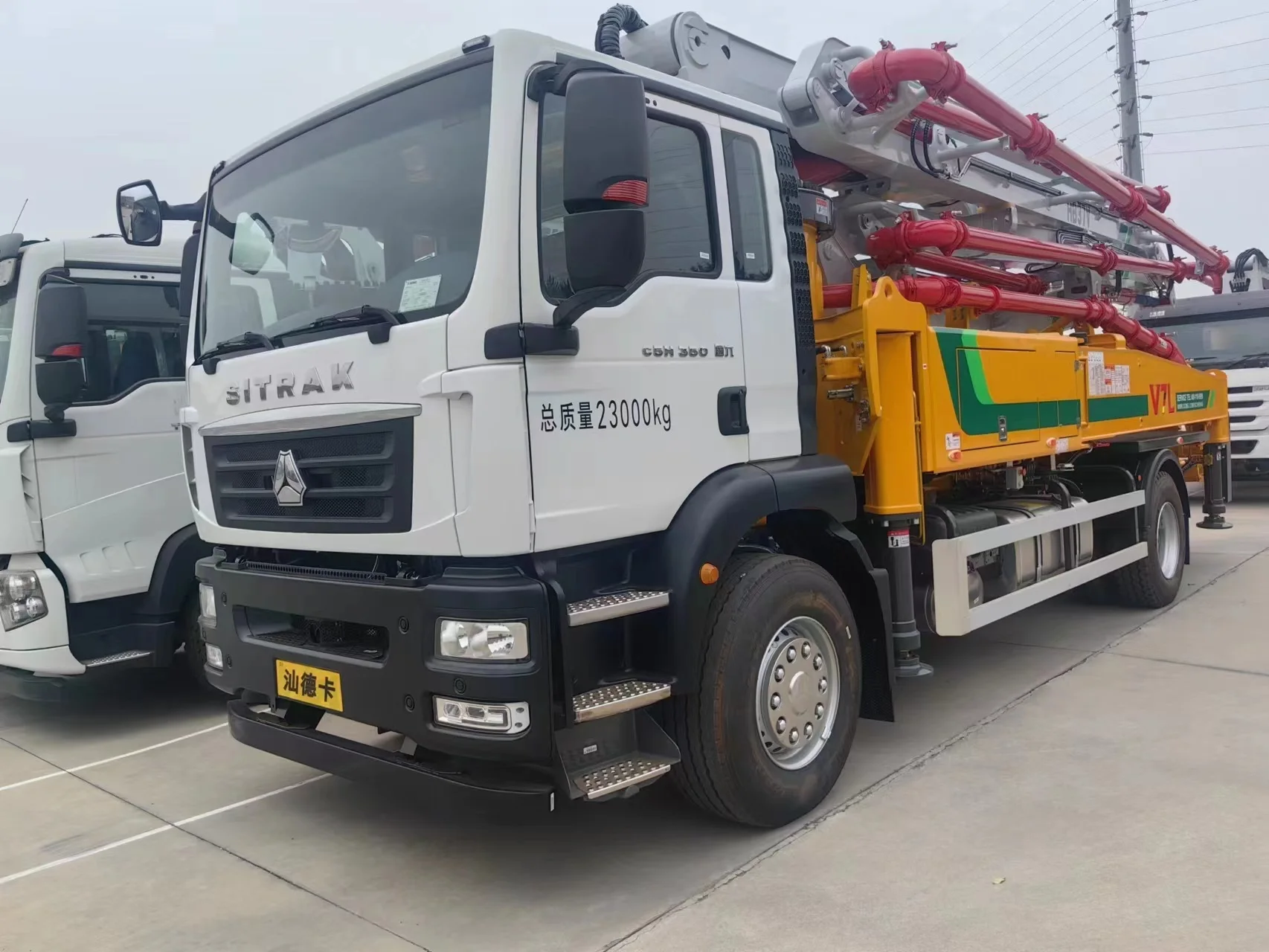 China 4*2 Howo Chassis 30m Truck-Mounted Concrete Boom Pump HB30V