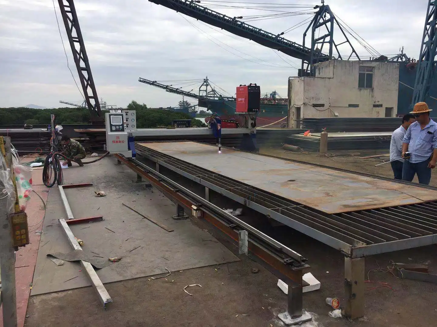 Gantry type heavy duty CNC plasma and oxy-fuel cutting machine for 30mm