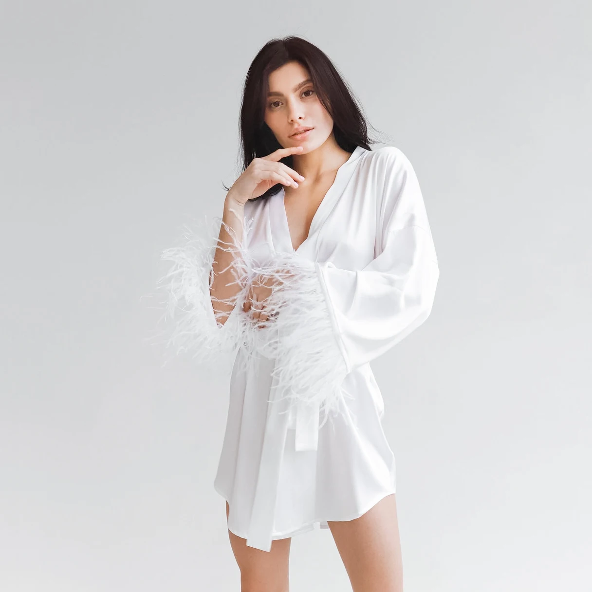 OOTN White Wedding Dress Black Bride Dresses Long Sleeve Loose Peignoirs For Women Robe Feather Bathrobes Satin Sexy Mini Dress