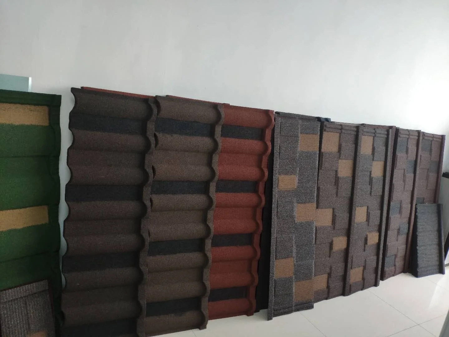 Цинковая кровельная черепица, легкая солнечная панель, кровельная черепица, алюминиевый декор, стальная модель с каменным покрытием, изогнутая черепица