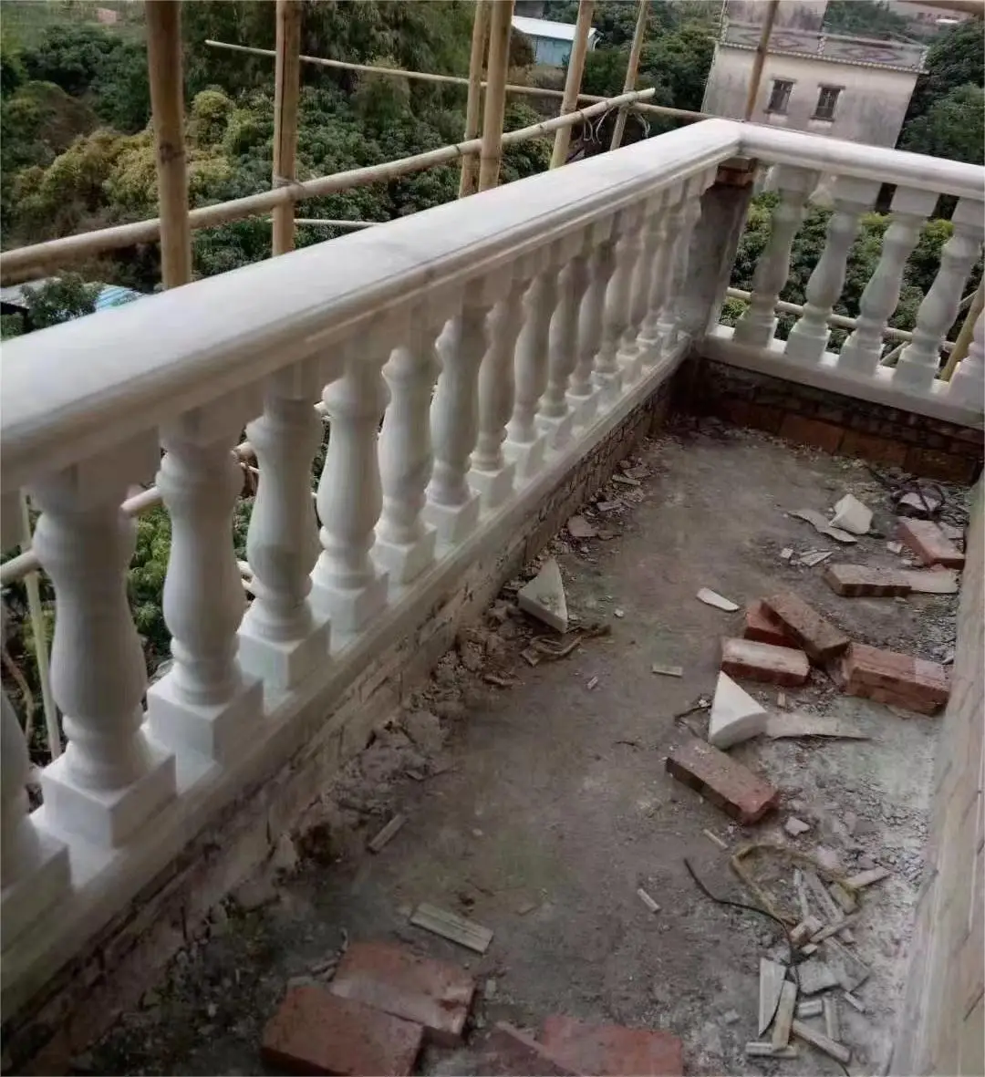 GUCI White Marble Baluster Balcony European Design Decoration Carved Natural Stone Villa Railing