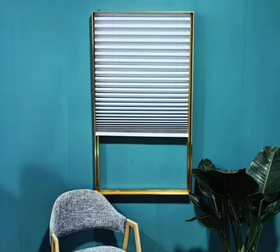 Filter and blackout curtains produced in Chinese factories with internal folding pleated curtains
