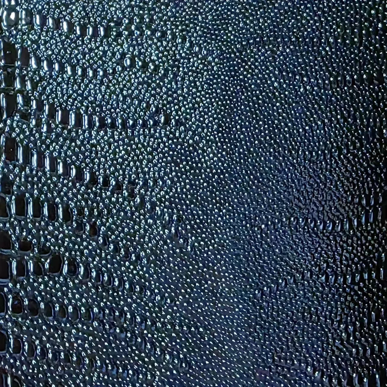 Factory Direct Sale 0.7mm Thick Glossy Embossed Crocodile Pattern PVC Synthetic Leather Cheaper Alternative for Bag Making