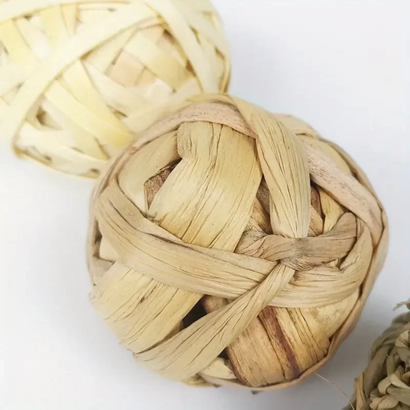 Rabbit Ball Toys Bunny Treats Toys For Teething Small Animal Chew Toys Grass Ball for Guinea Pig Rabbit Hamster