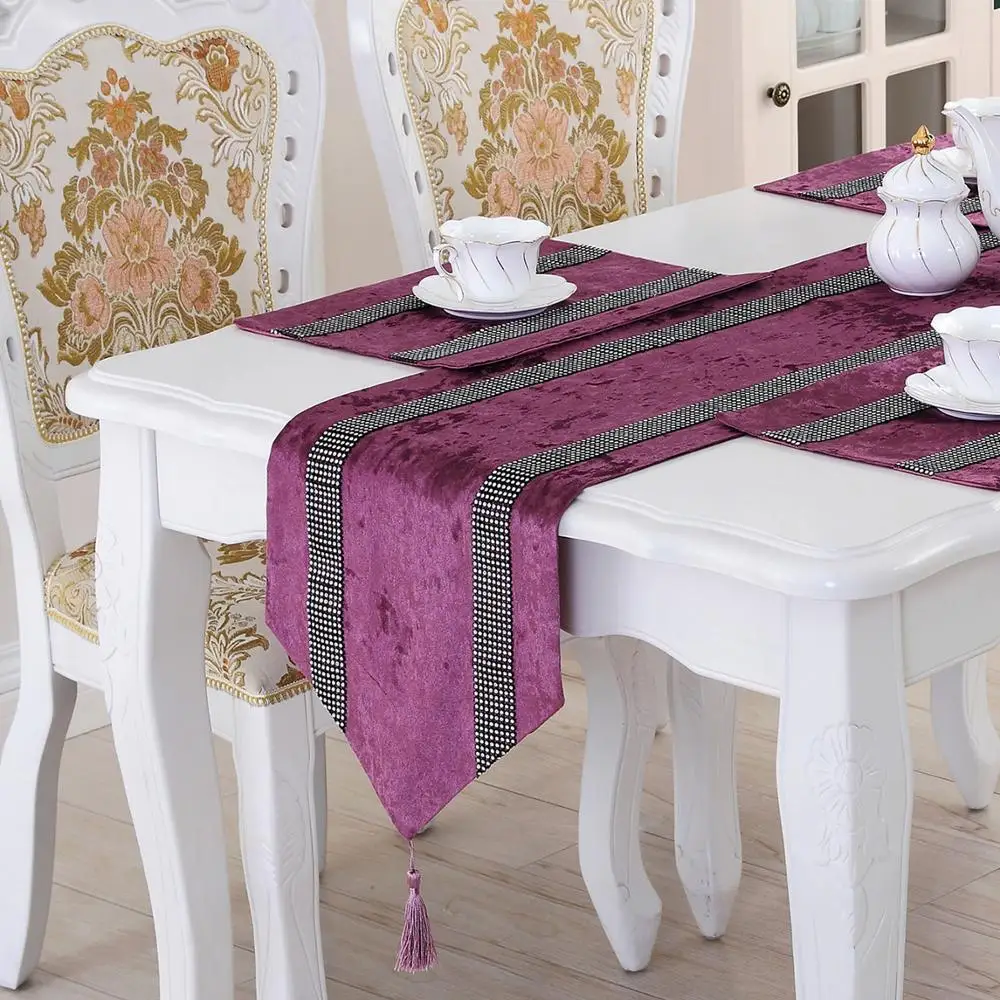 
Production wholesale simple luxury European diamond striped fashion coffee table cloth table runner 
