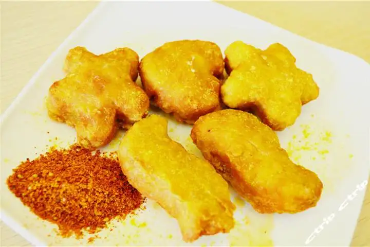 China manufacturer Halal frozen spicy chicken nuggets