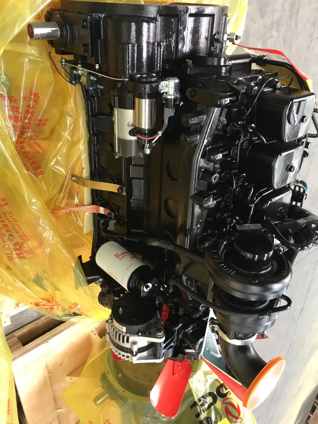 100KW 1500RPM Marine Main Engine 6BTA5.9 6BT5.9 GM100