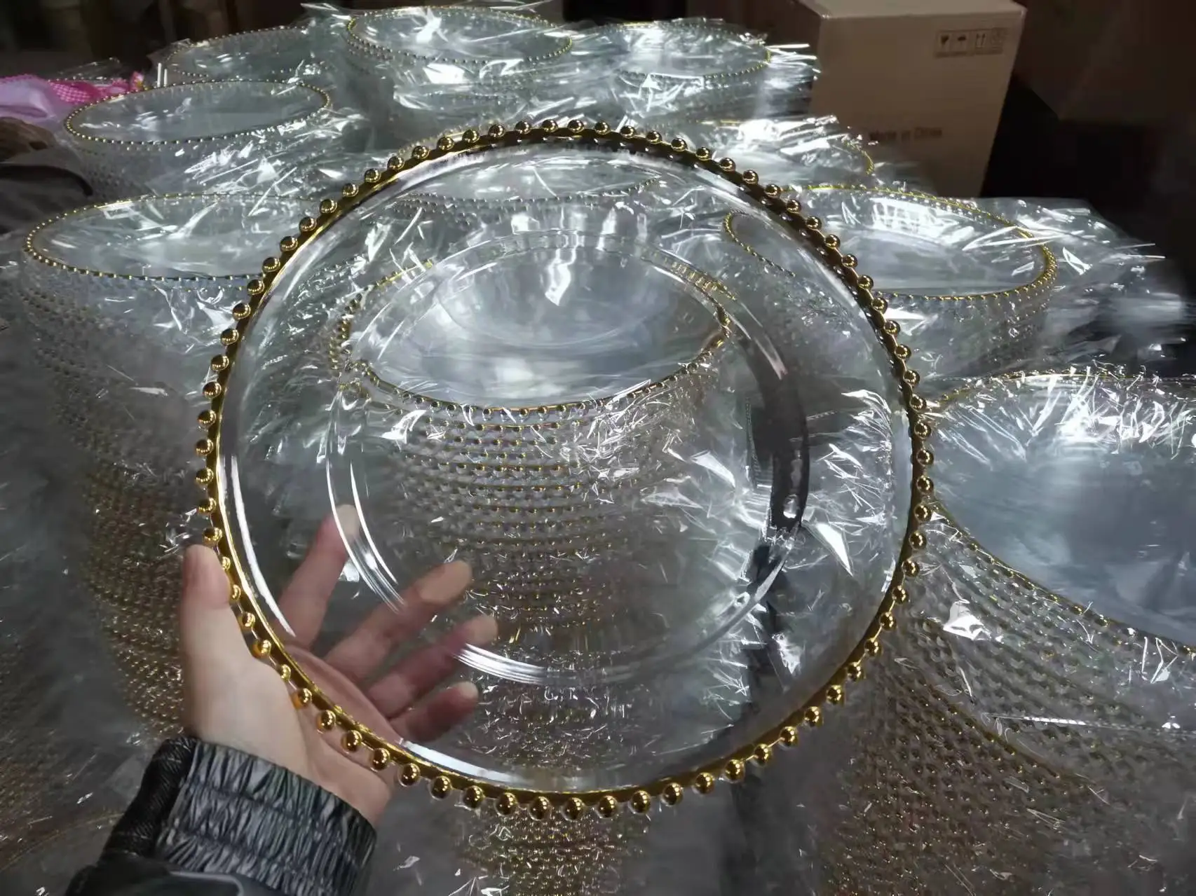 Золотой оправой из прозрачного пластика; Нагревательной плиты Свадебные подставочная тарелка