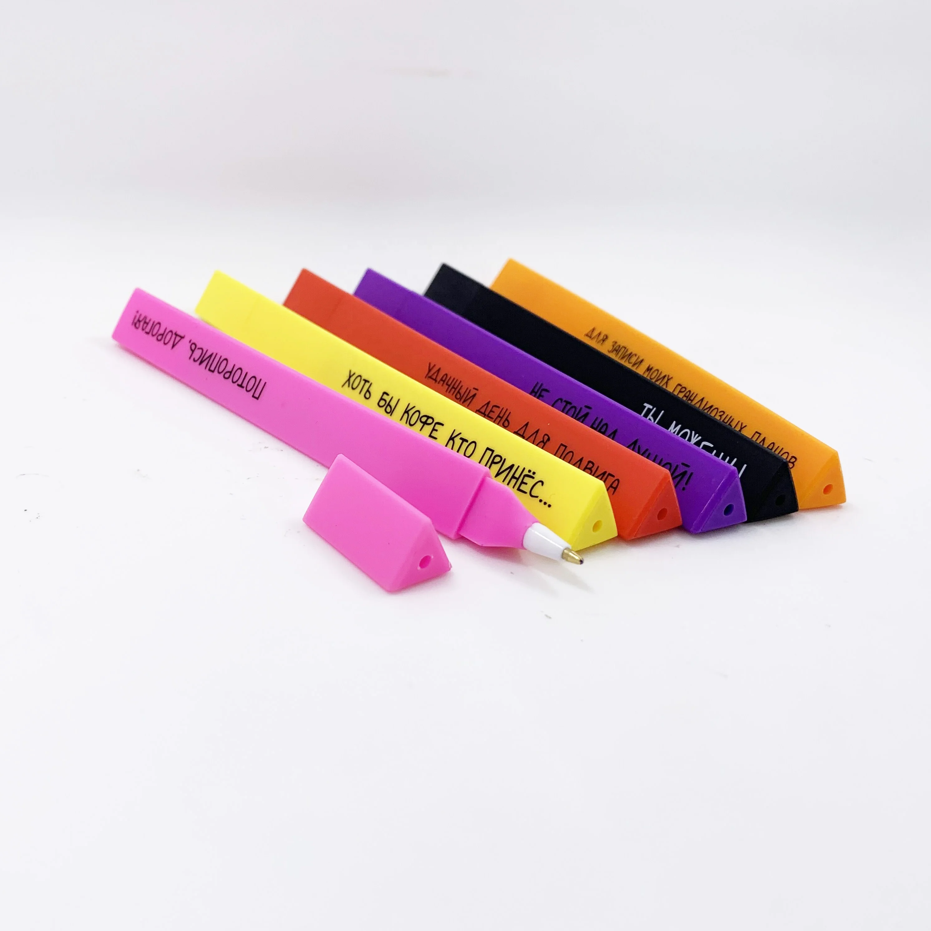 
Fema hot promotional Advertisement rubber triangle plastic pen 