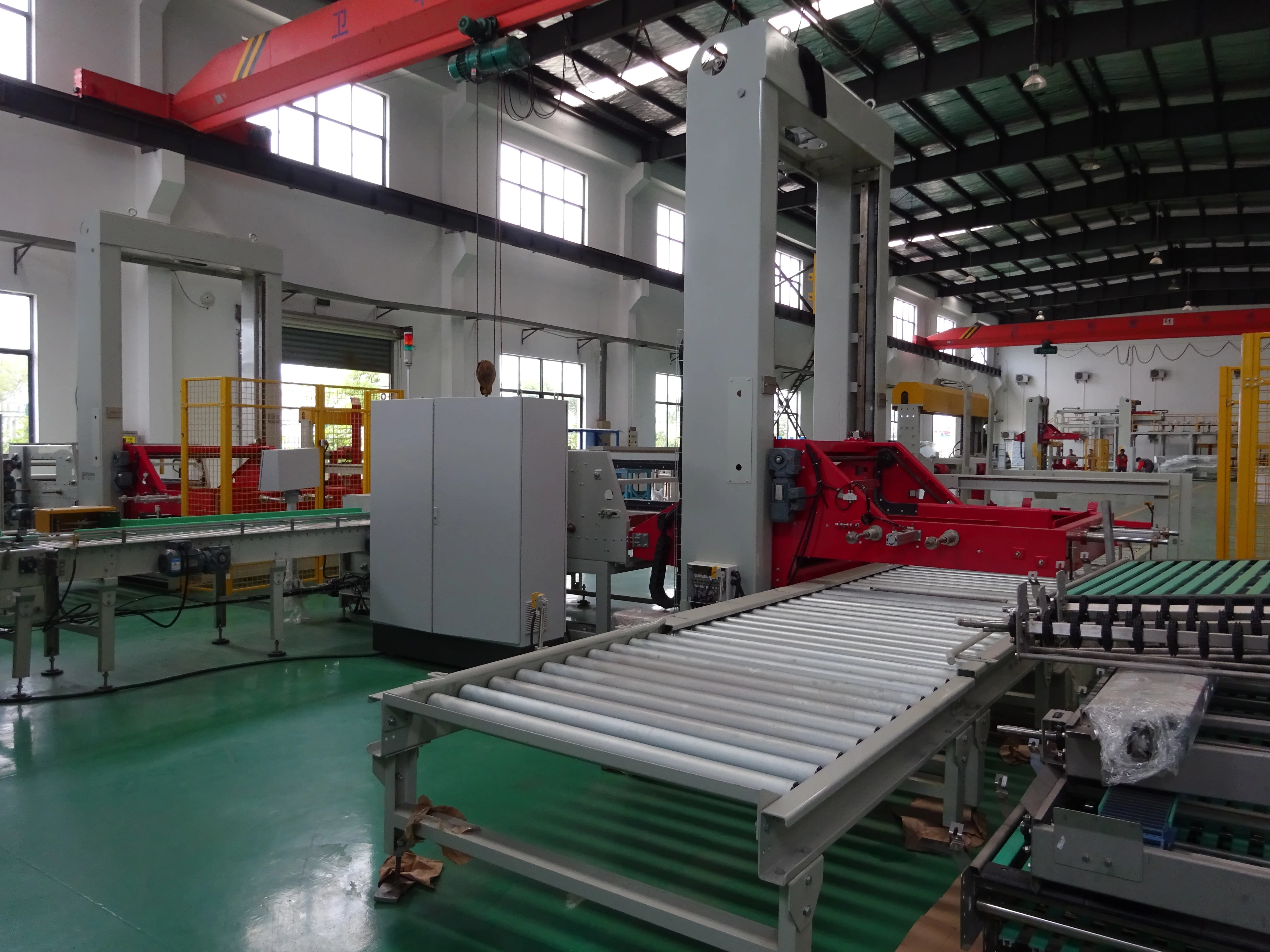 Good price full automatic palletizer for PET bottle film shrinking carton packaging