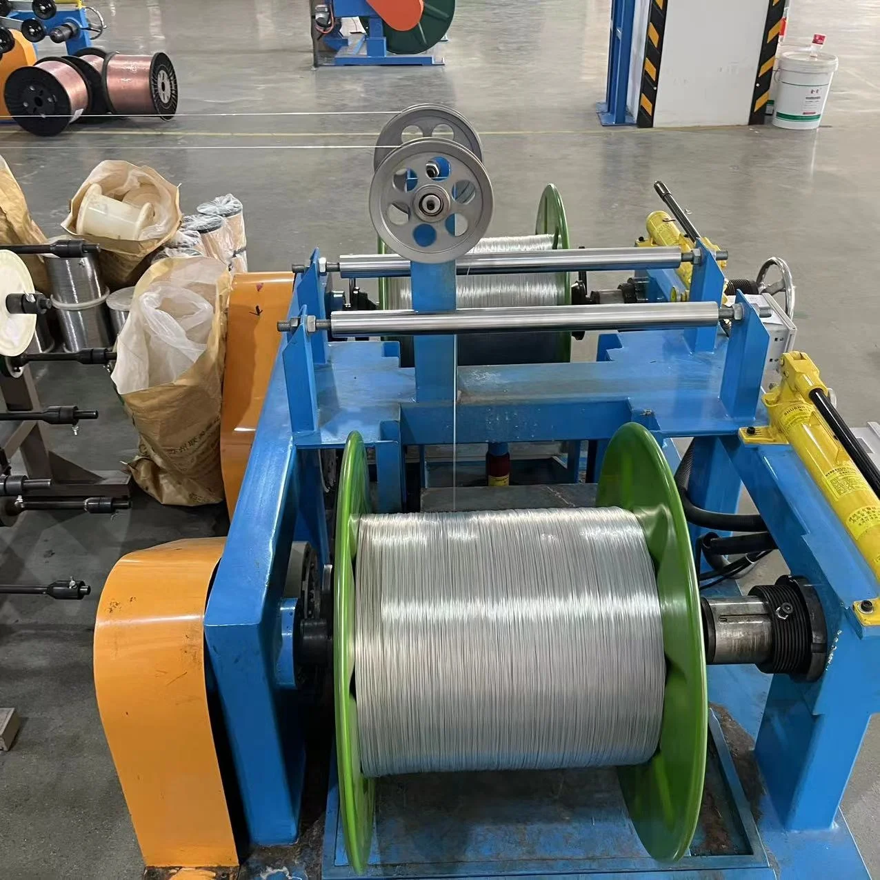 110v Electric floor heating mats in floor heating system with room thermostat uth170