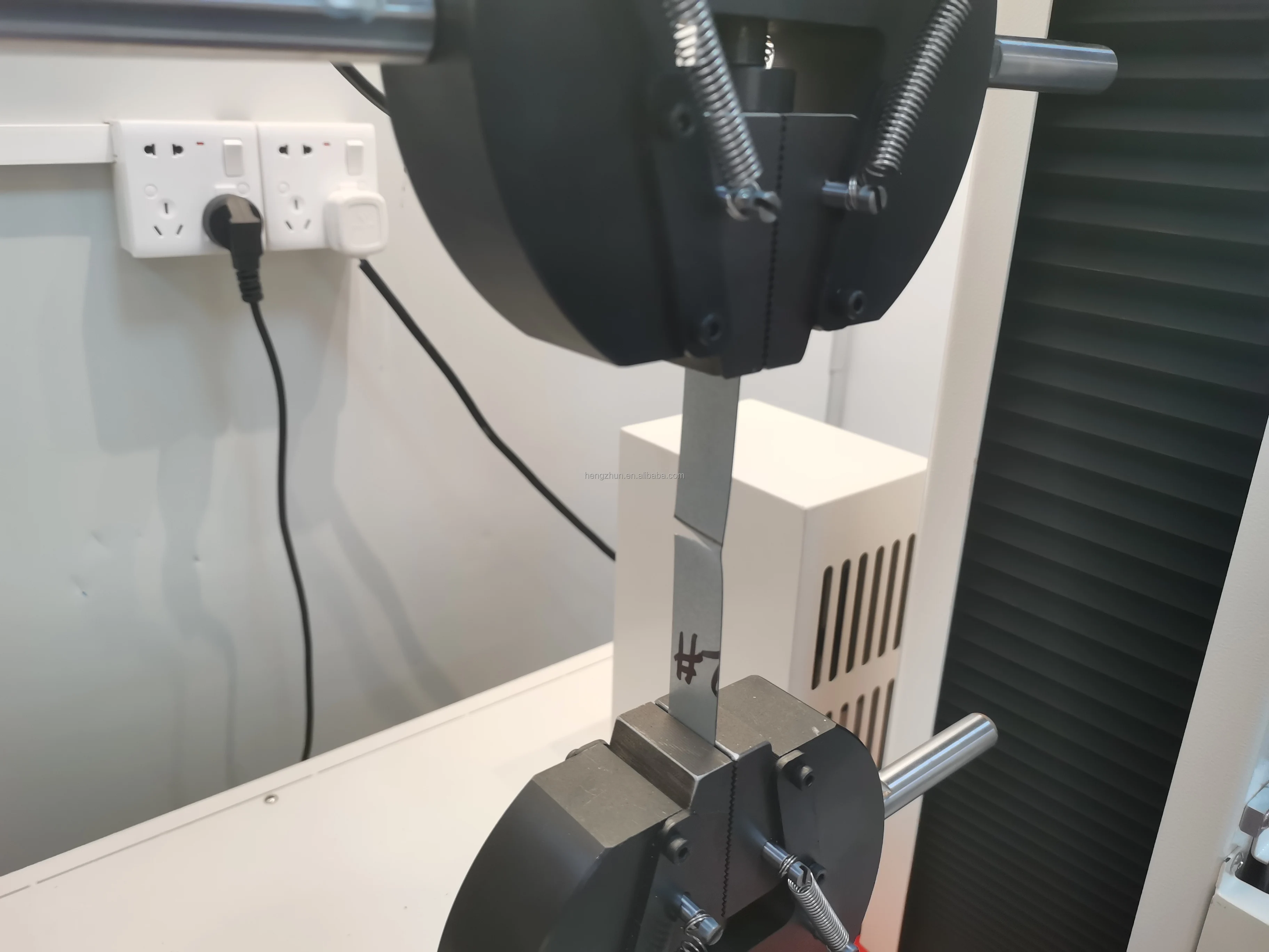 ASTM A370 Steel Strip Welding Tensile Machine With PC Controlled universal Strength Tensile Tester Machine Manufacturer Price