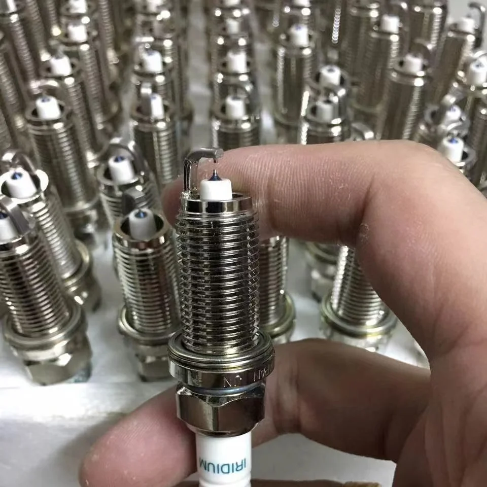 Factory price auto spark plug IRIDIUM OEM 90919-01210  01253 01235 01164 01247 01176 01191 01240 01249 01247 01178 SK20R11