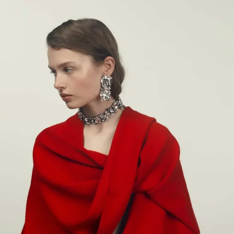 Женское ожерелье-чокер