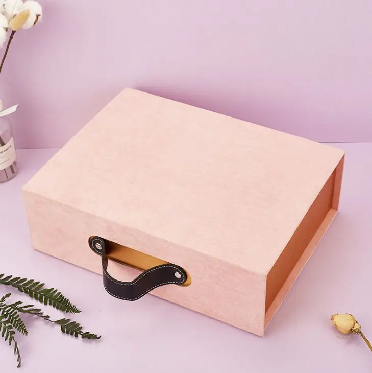 Customized luxury Velvet suitcase baby gift packaging box Decorative Suitcase Shaped Gift Cardboard Boxes with handle