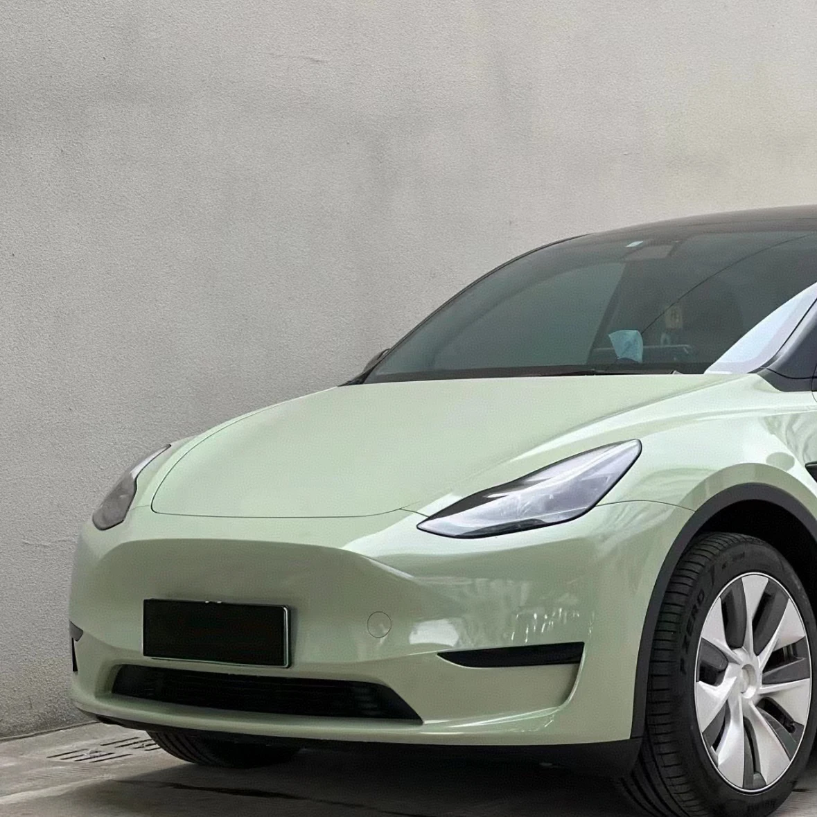 Самовосстанавливающаяся пленка для защиты от царапин из