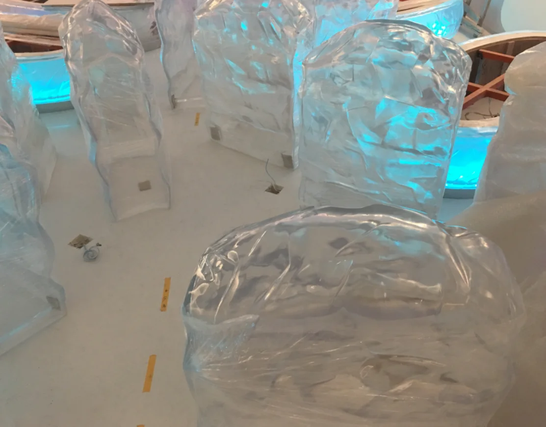 Indoor Decoration Lighted Transparent Resin Ice City Wall Ice Bench