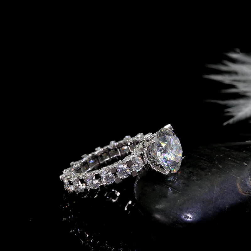 18K Solid Gold Iced Out Main Diamond 2.0CT F VS1 Round Solitaire Eternity Ring Engagement Diamond Lab Diamond Rings for Women