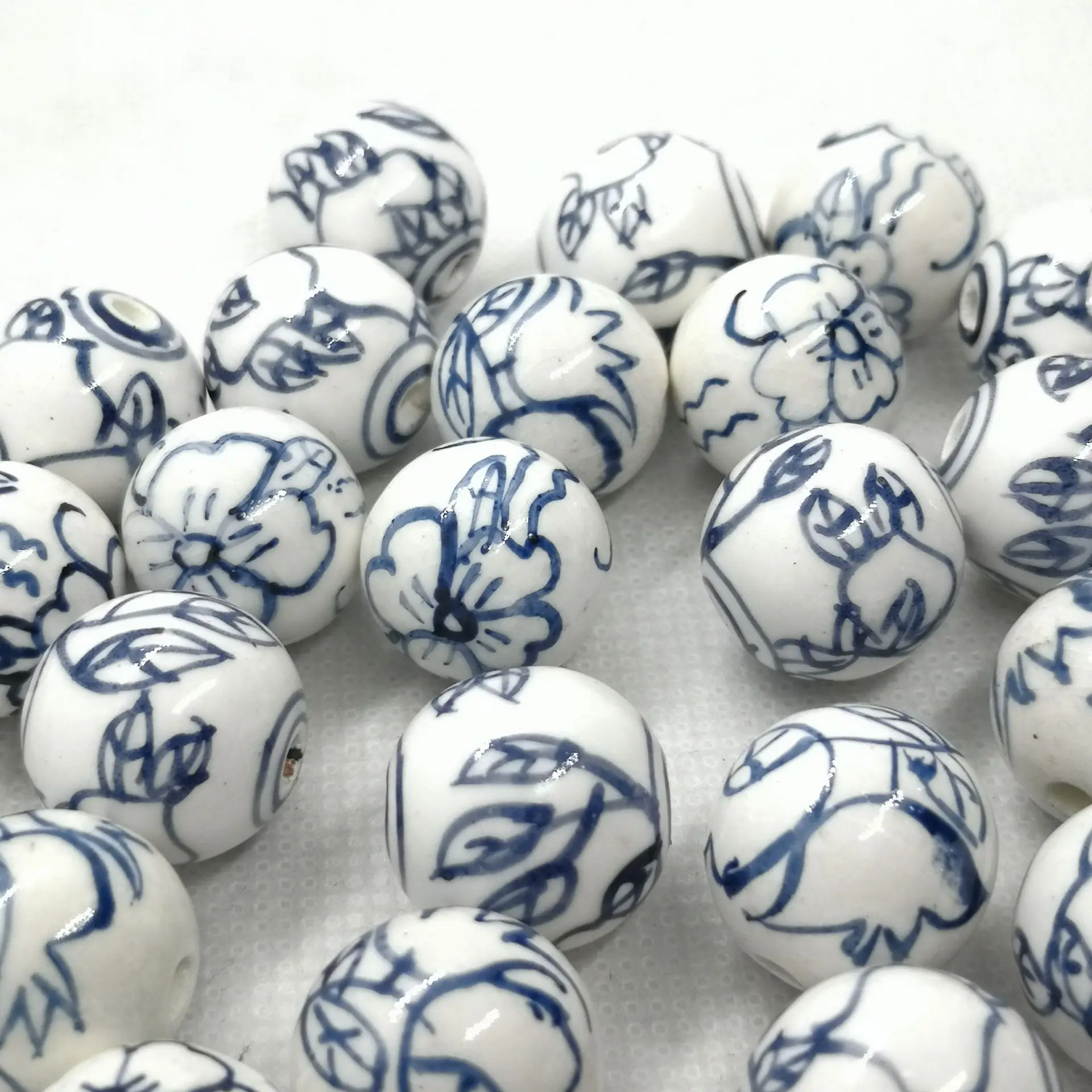 8mm hand-painted blue and white porcelain loose beads black bottom five-petal flower round beads diy handmade jewelry