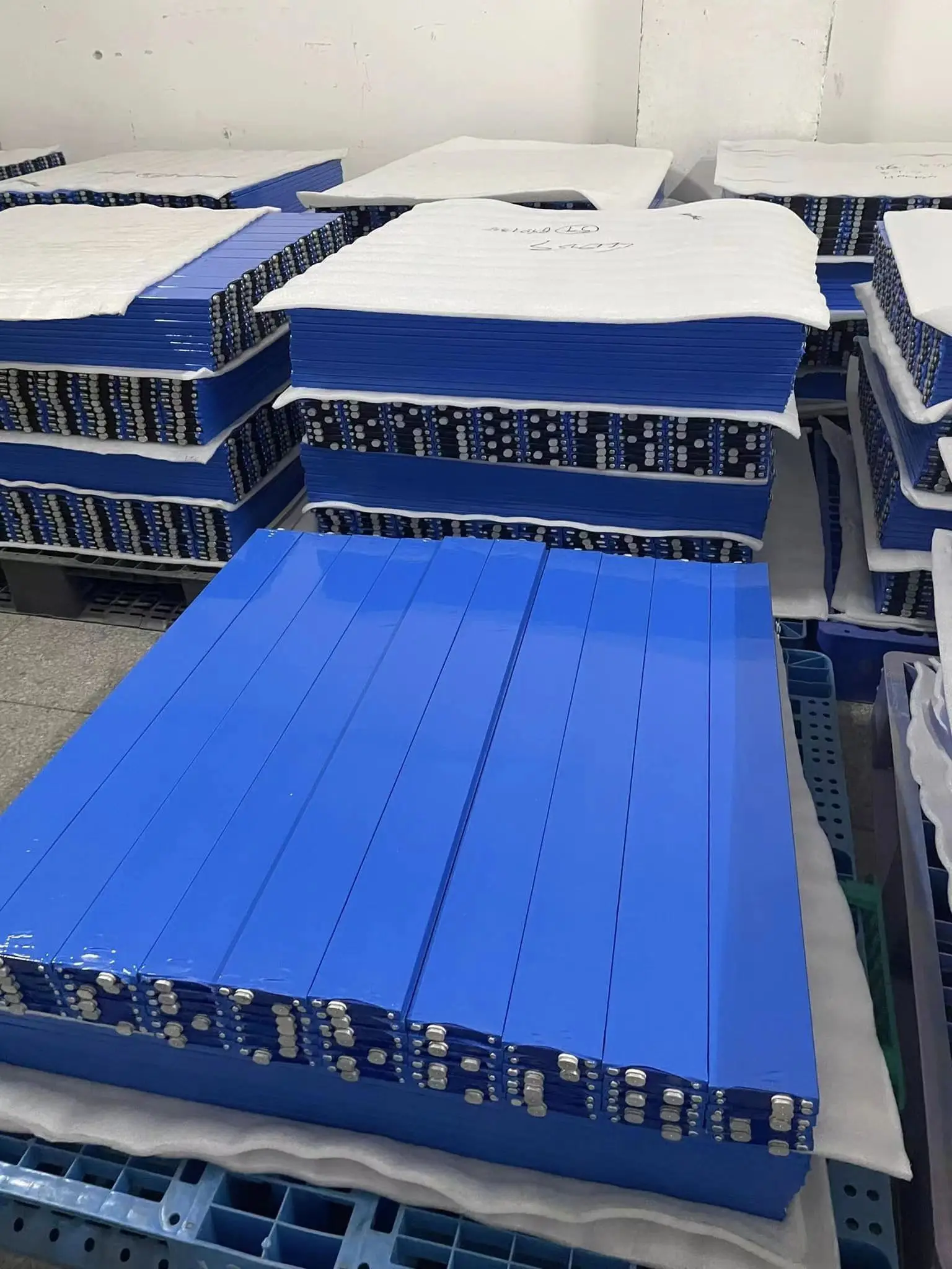 Hot sell 3.2V 138Ah new Lithium Iron Phosphate Storage Power Batteries Blade Battery by Byd Lifepo4 Battery