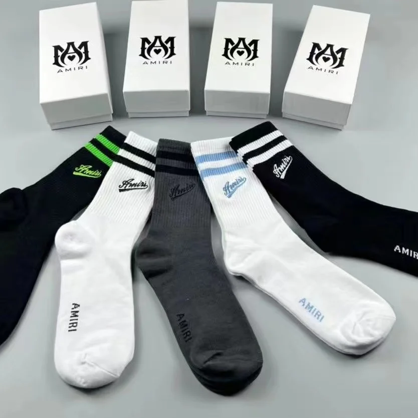 Designer famous brand socks graphic custom Casual Luxury cotton socks women