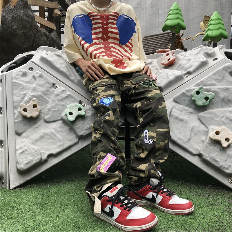 Manufacturer sale casual camo denim pants camouflage colored cargo pocket jeans men s custom stacked jeans