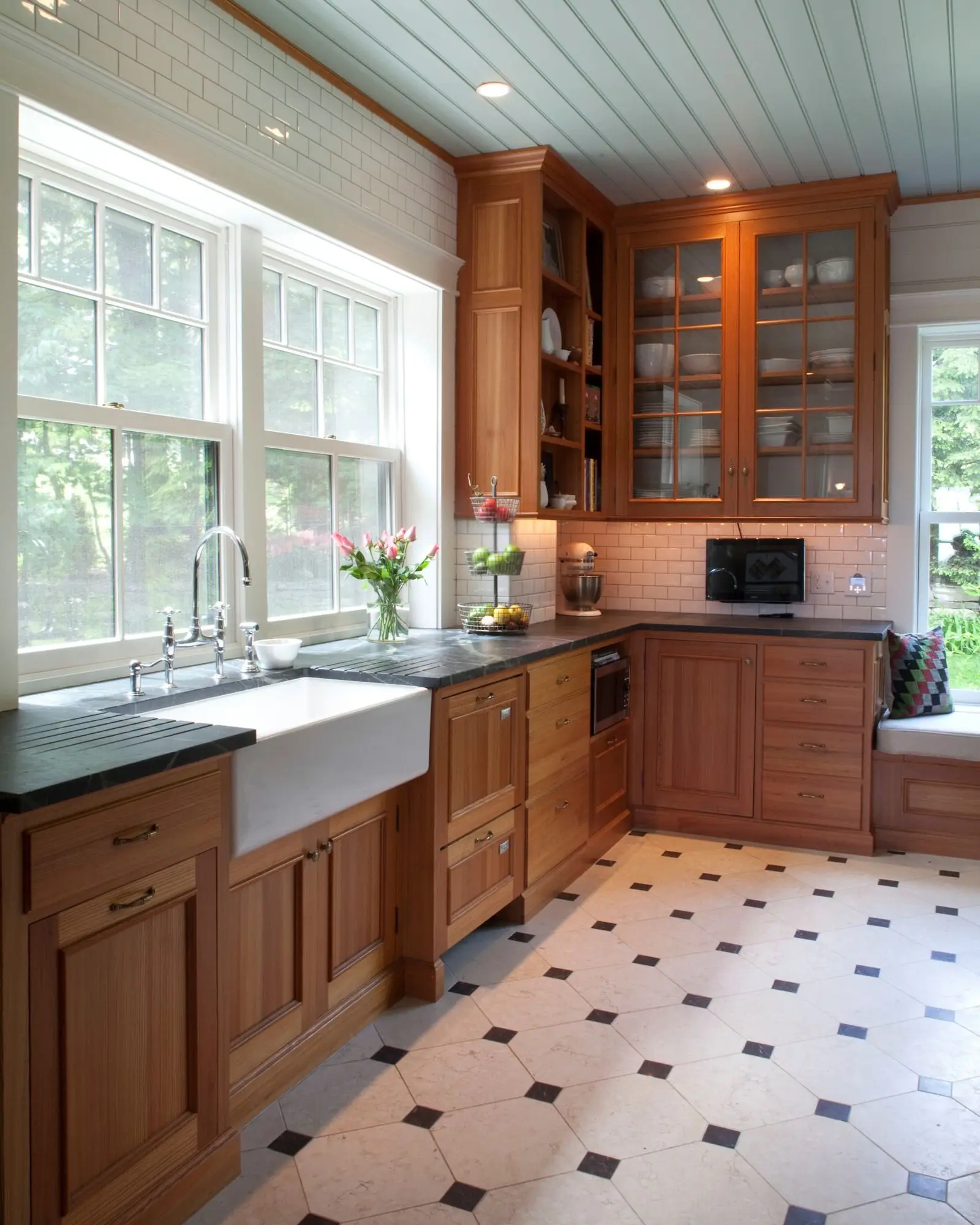 CBMmart rta shaker door walnut oak kitchen cabinet classic style new trend solid wood kitchen cabinet