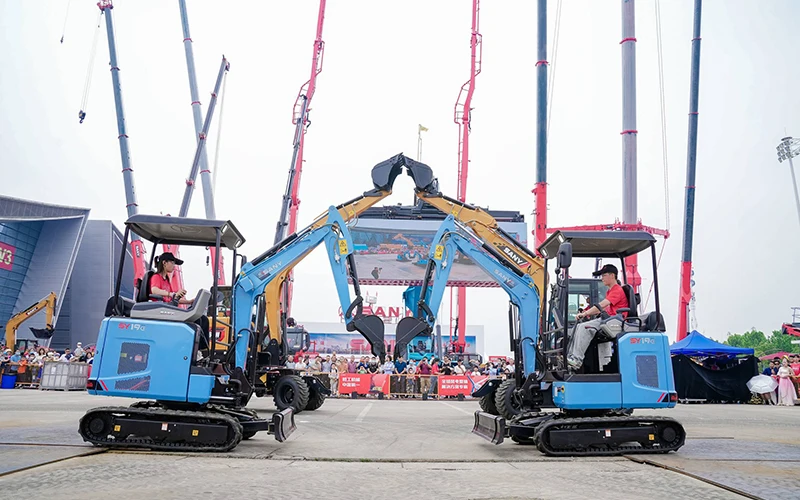 SANY SY19E tilling soil lifting feed bags battery mini excavator electric micro digger for sale