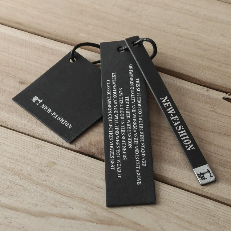 Пользовательский логотип уф печать одежды черные подвесные бирки