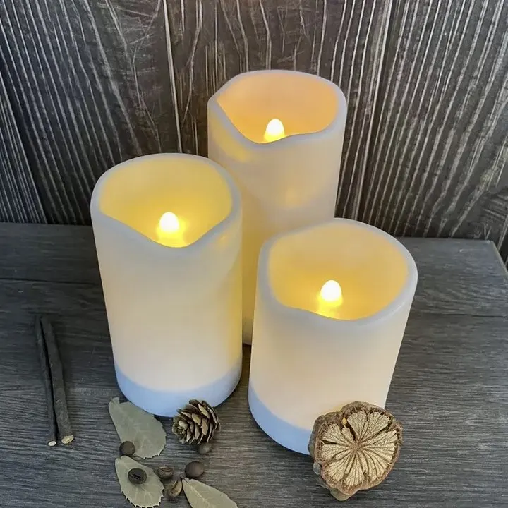 Outdoor Sun Rechargeable Flickering Waterproof Yellow Flameless Flickering White Led Pillar Candle Lights