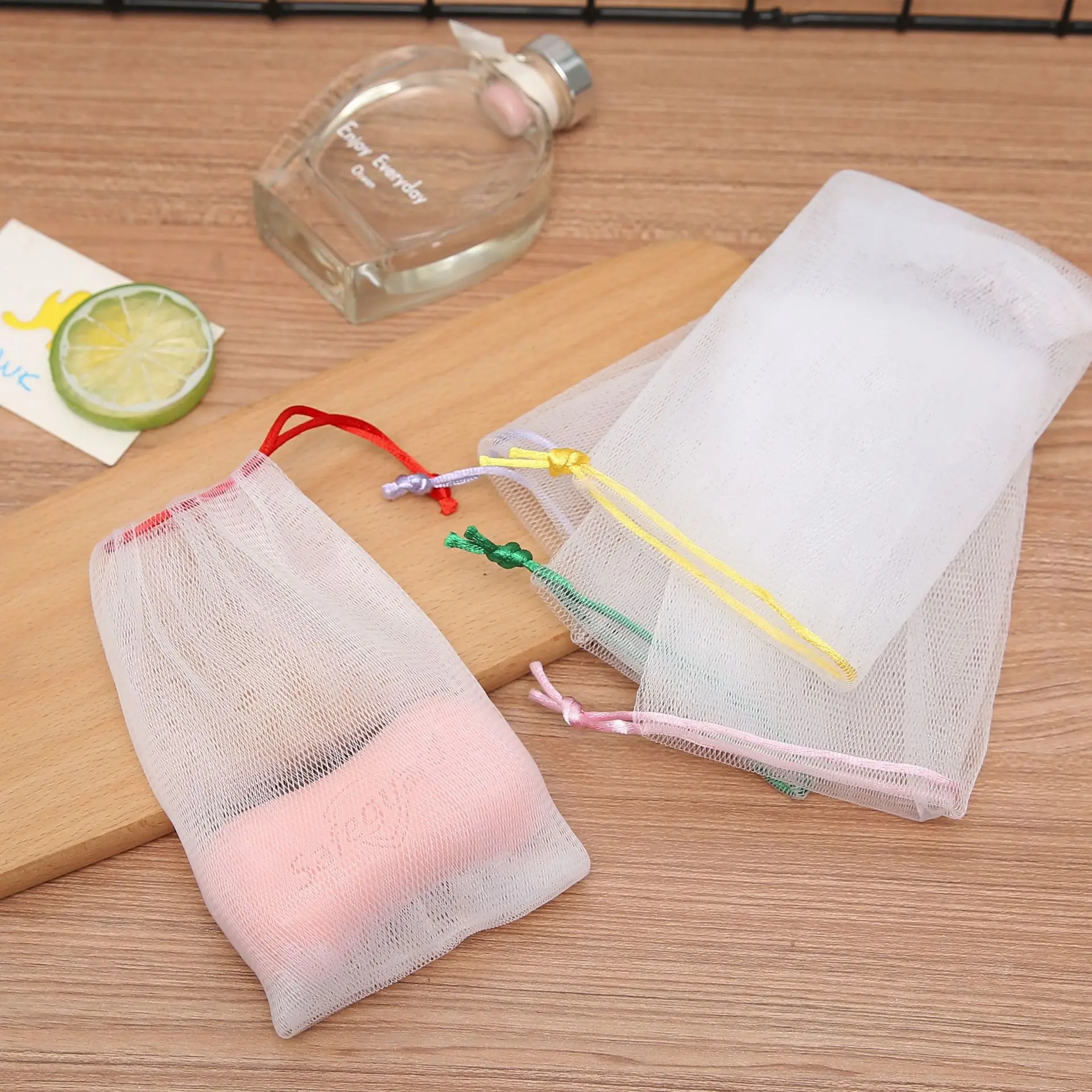 Foaming net soap facial cleanser foaming net Japanese style  handmade soap bubbling machine face washing color net