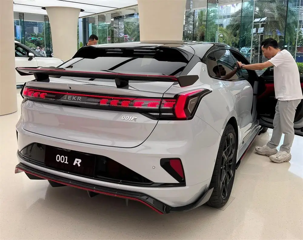 2023 год новинка карбоновая крыша автомобиля 4 двигателя 1265ps zeekr 001 fr Электромобиль депозит