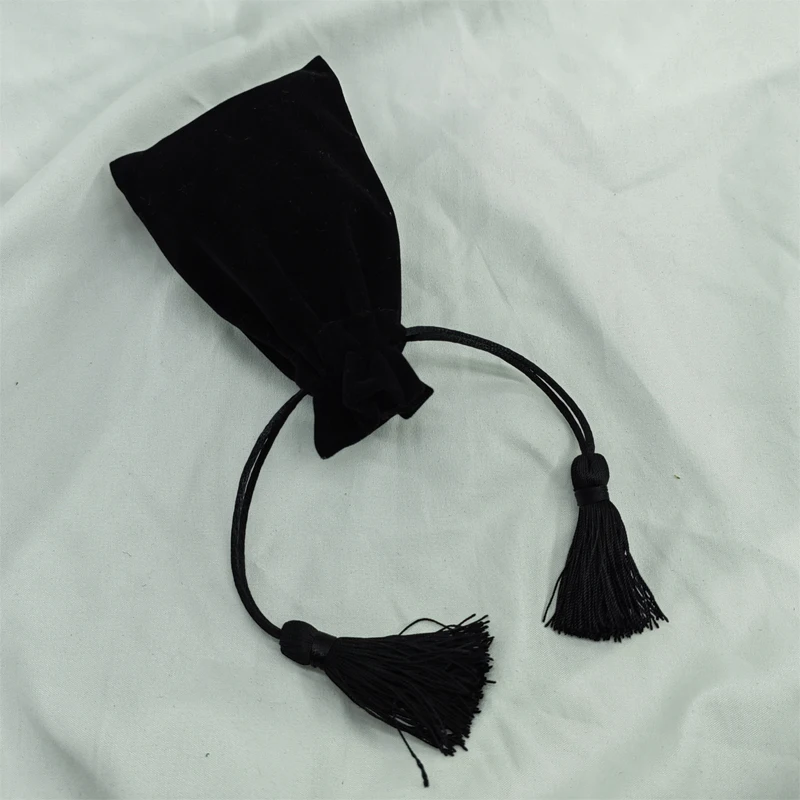 Оптовая продажа бархатный мешочек Ювелирные изделия Шнурок Бархатный упаковочный мешок с кисточкой