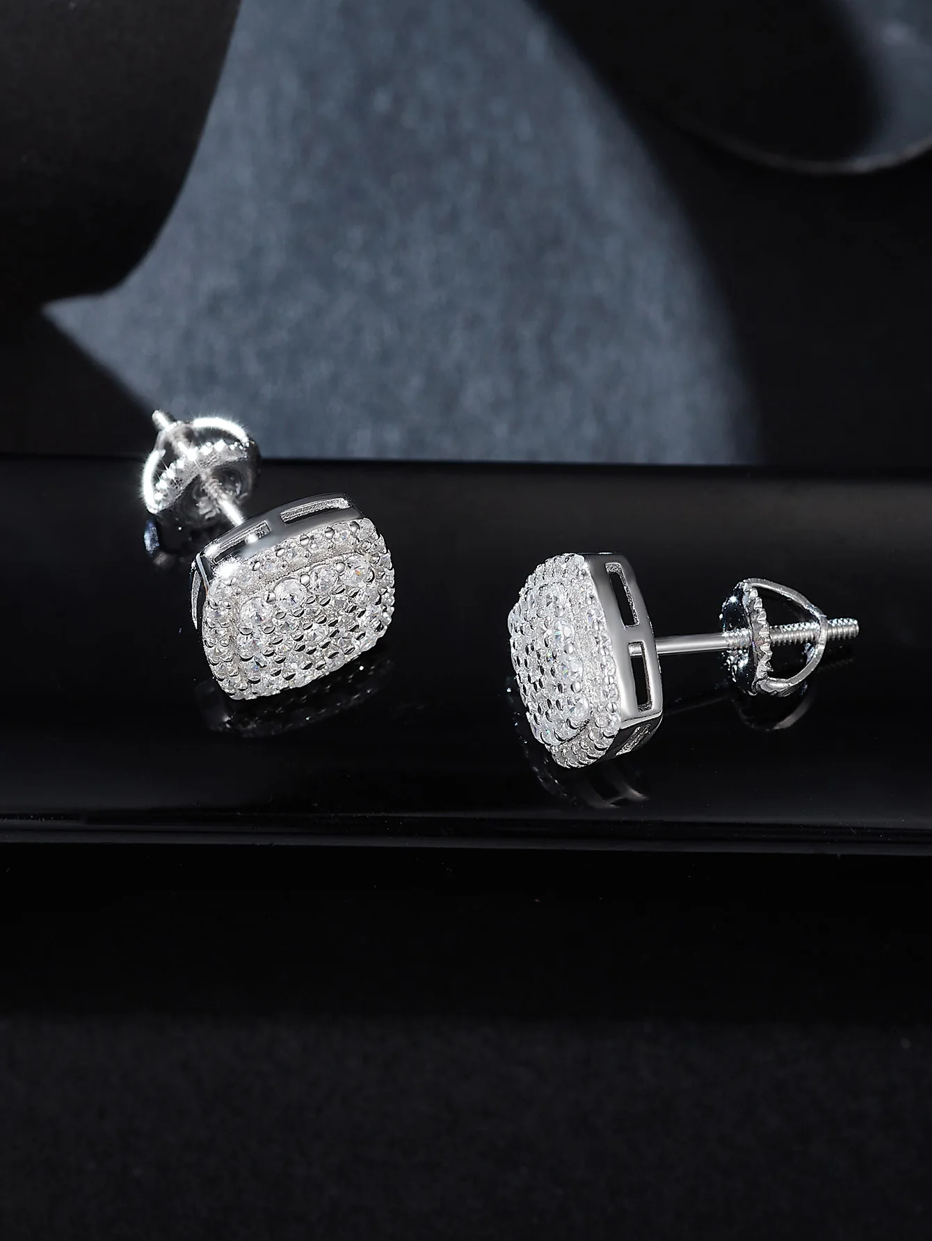 Fine Jewelry Luxury Screw Back Earring Custom 925 Sterling Silver Cushion Shape VVS Moissanite Diamond Stud Earrings