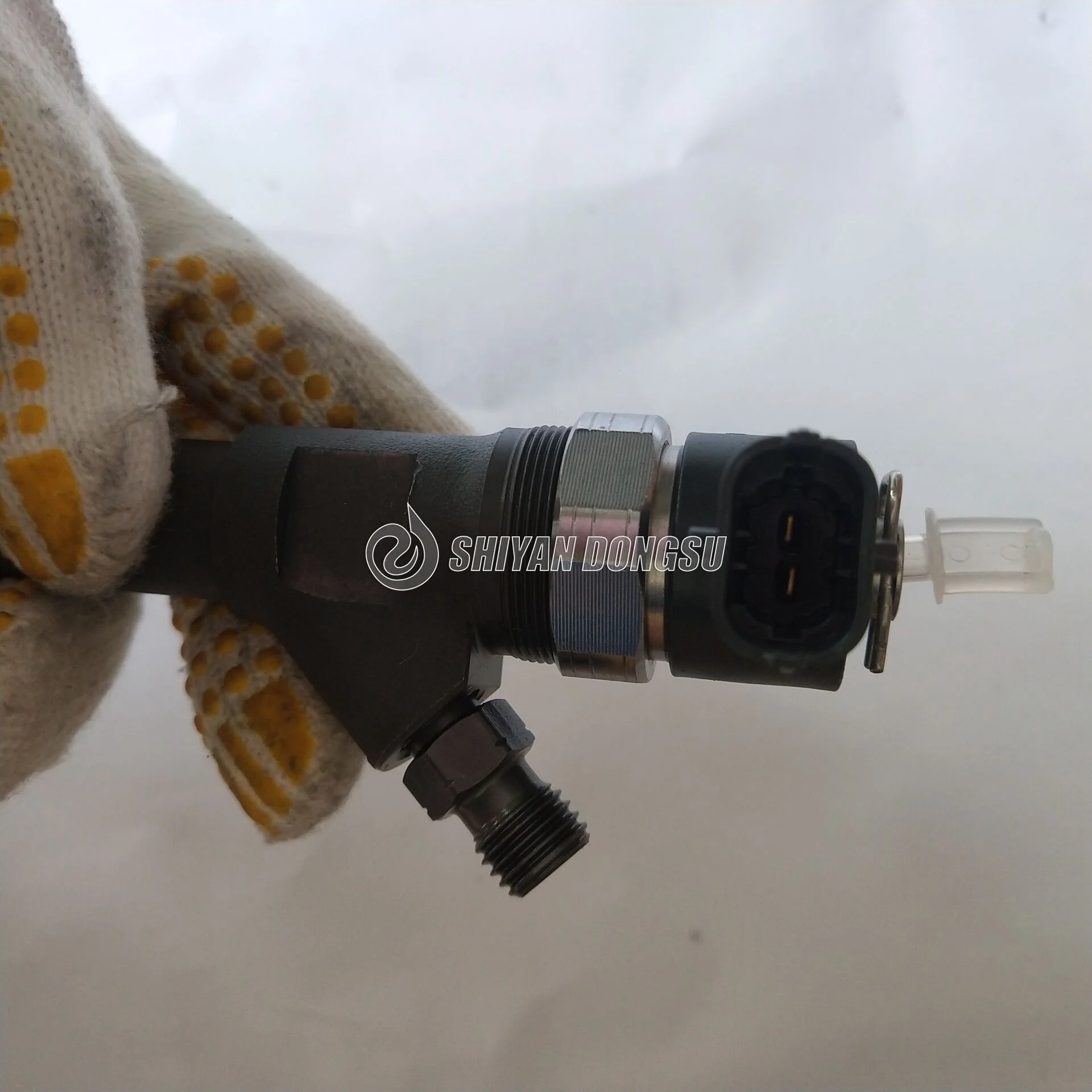 High Quality Diesel Engine H1 common rail fuel injector 0445110274