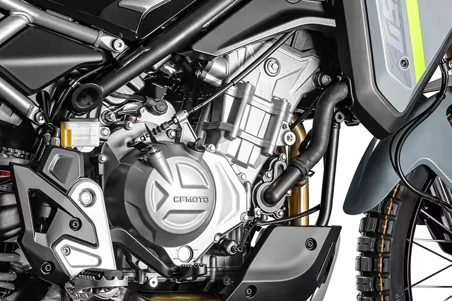 Good-looking Motorcycle Selling CF Motorcycle 450MT Motorcycle Power ABS System 450CC Multi Chain Drive 820 Mm ADV 400-600cc