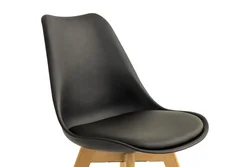 Стильные серые обеденные стулья с основанием из массива дуба