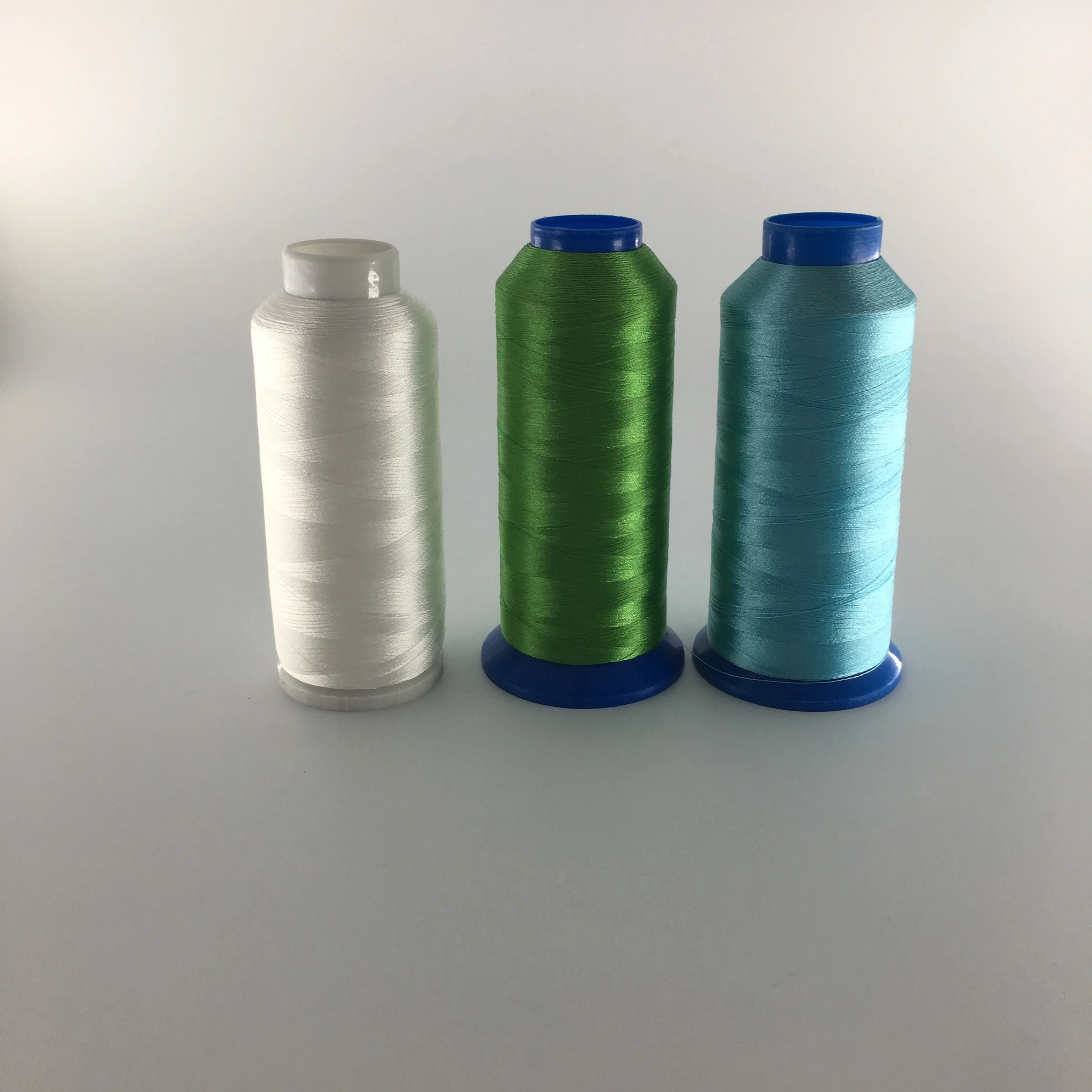 Factory Supply Less MOQ Hilo De Bordar 120D/2 5000Y 128g Golden Dyed Polyester Embroidery Thread for Machine