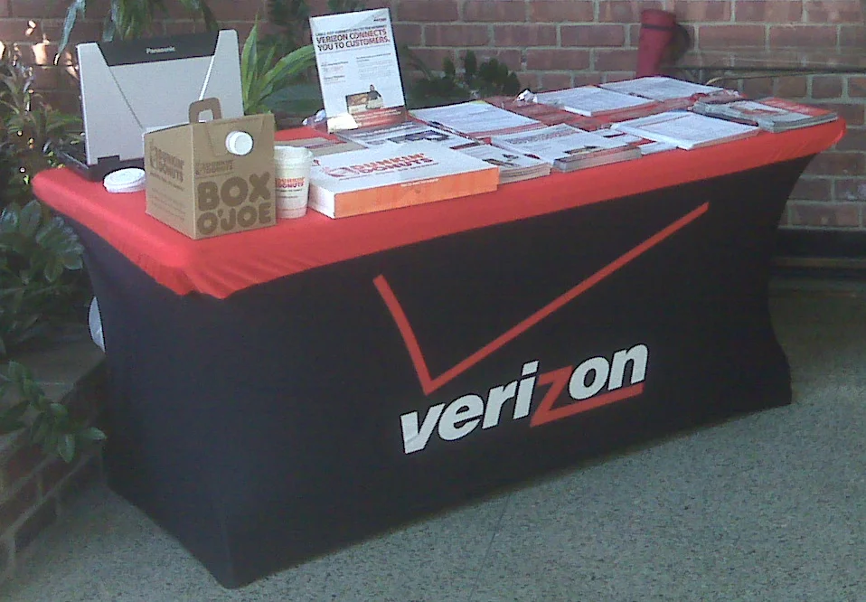 
Promotional Costom 100% Polyester Spandex Stretch Table Cover 6ft Table Cloth 