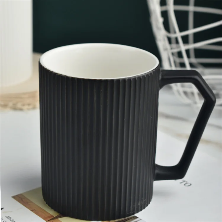 Customizable Porcelain Ceramic Mug with Luxury Vertical Stripe Design White Black Handle for Coffee Tea Outdoor Use PC Material