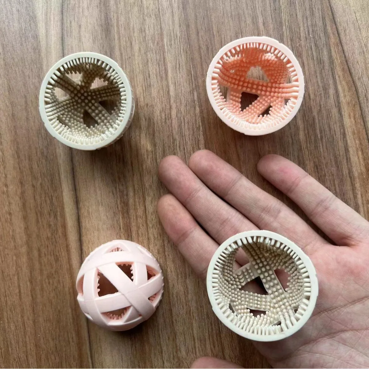 Hot sell Silicone Egg Washer Brush for Cleaning Fresh Eggs, Reusable silicone Egg Scrubbing Cleaning Brush Custom Logo