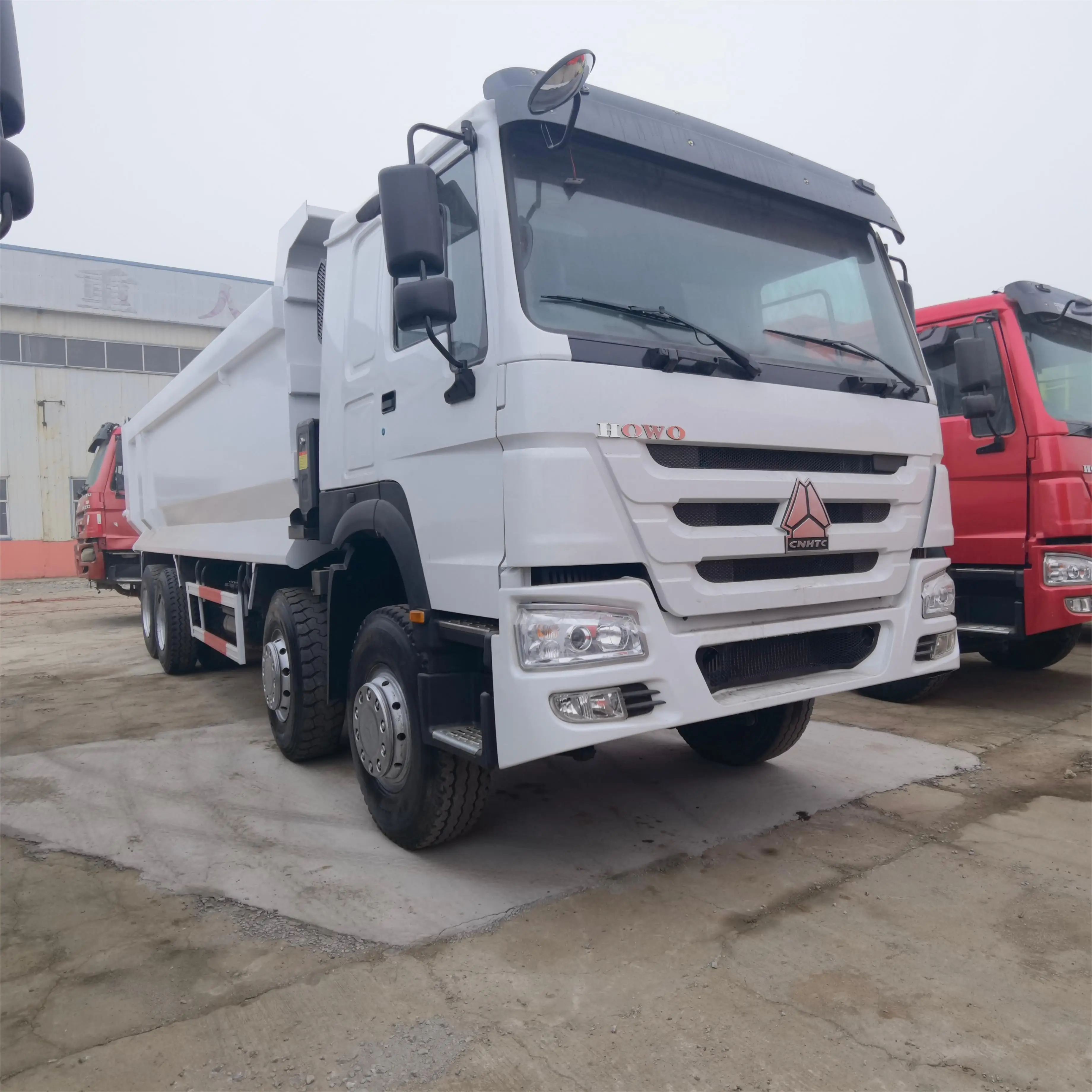 Недорогой б/у Howo 40 тонн 6x4 10 колесный самосвал с механической коробкой передач дизельное топливо Euro 5 стандарт левая 8x4 модели 336 371