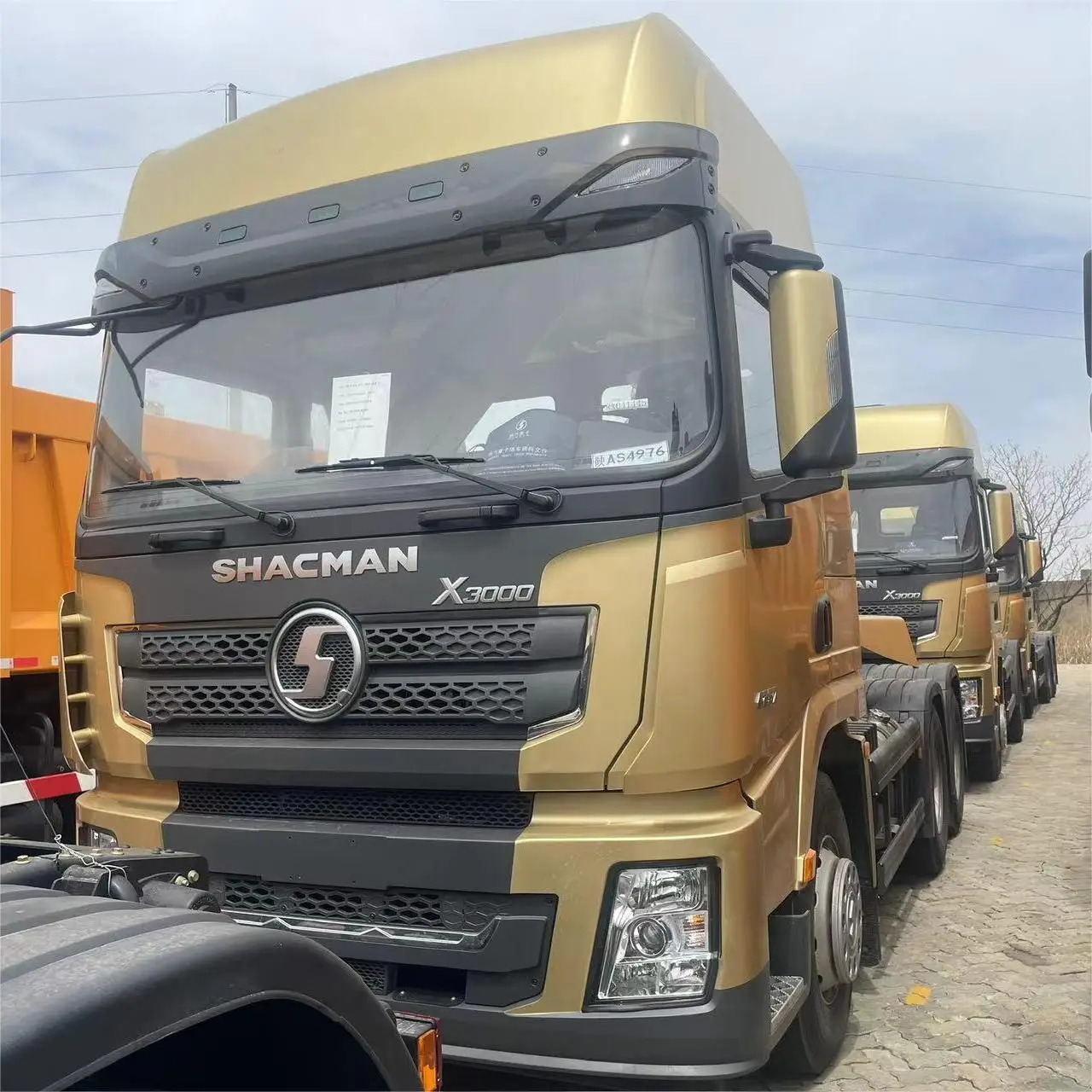 New Shacman X3000 6x4 Tractor Truck 420hp for Heavy-Duty Work
