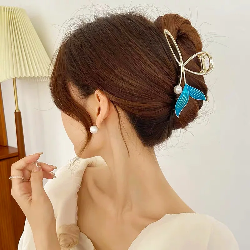 2024 DAIHE Factory Outlet Alloy Fishtail Shape Women Hair Claw Clips Wholesale Imitation Pearl Large Size Girl Hair Clips