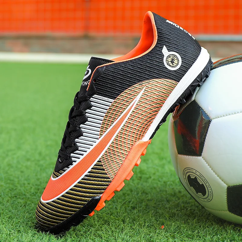 2022 New Youth Outdoor Football Shoes Professional Competition Training Shoes